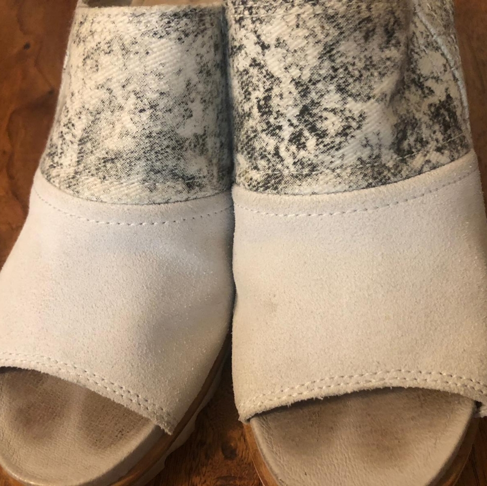 SOREL Joanie Dove Gray White Wedge